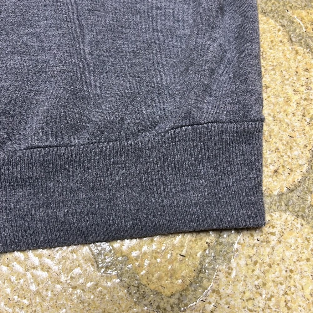 BNWOT Express cold shoulder gray top - Picture 12 of 14